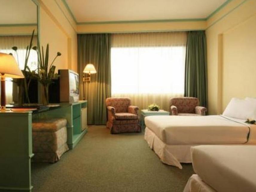 Miracle Transit Hotel Bang Phli Exterior photo