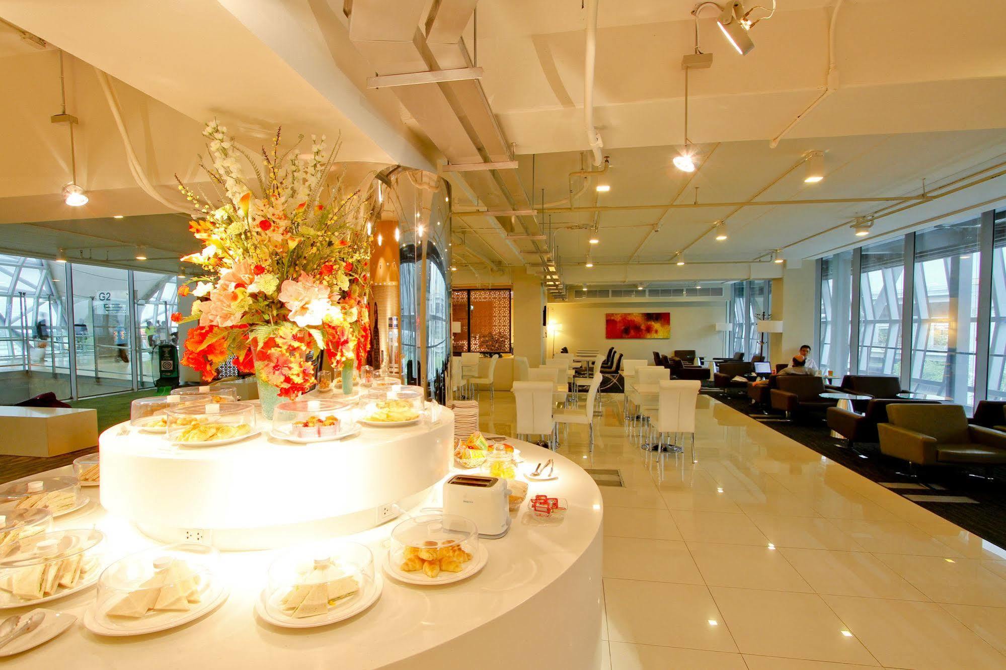 Miracle Transit Hotel Bang Phli Exterior photo